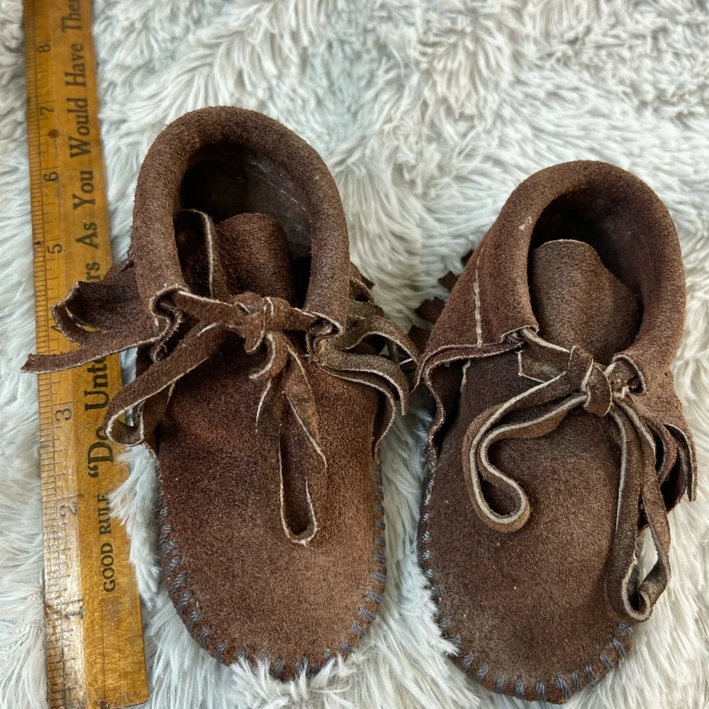 Vintage Brown Minnetonka Baby Classic Fringe Softsole Bootie